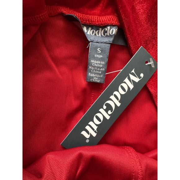 NWT ModCloth Loving The Luxe Life Red Velour Wide Leg Pants Size Small - Picture 8 of 9